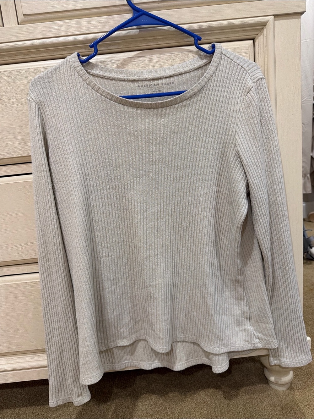 American Eagle Outfitters Light Gray Ribbed Long-Sleeve Crewneck Top